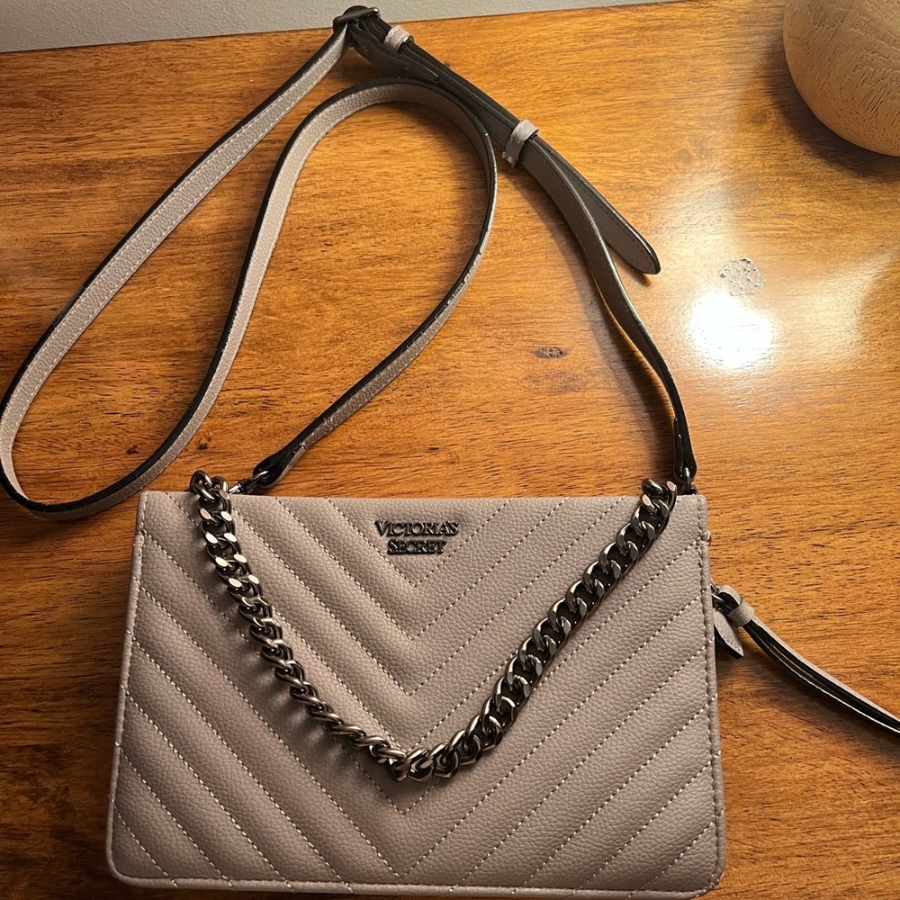 Victoria’s Secret Crossbody bag